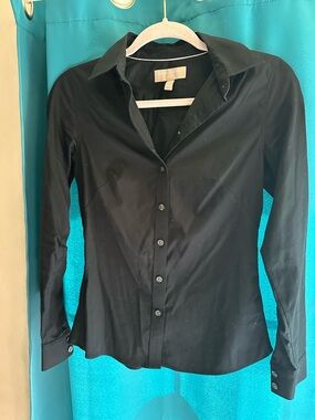 Banana Republic Black Long Sleeve Button-Down Shirt